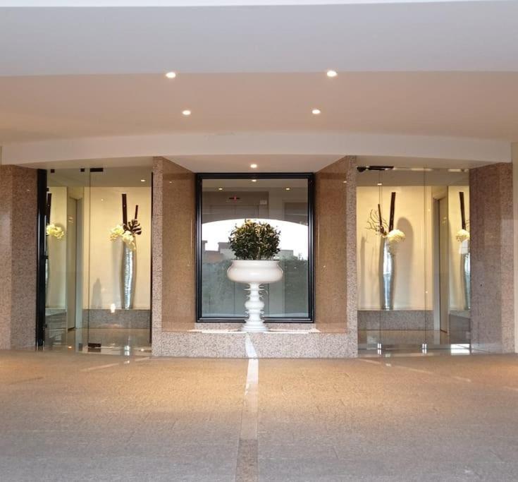 De Luxe Sun Paradis, Terrasse, Vue Piscine Apartamento *